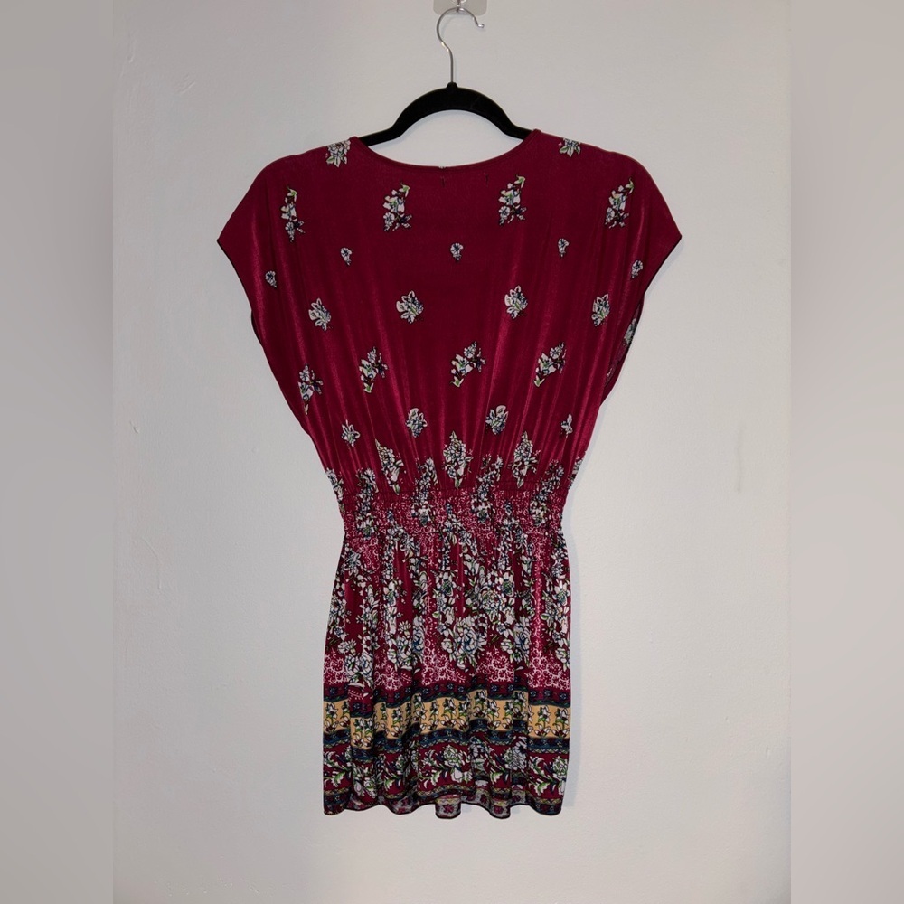 Floral Silky Cinched Burgundy Women's Flowy Top - Picture 4 of 4